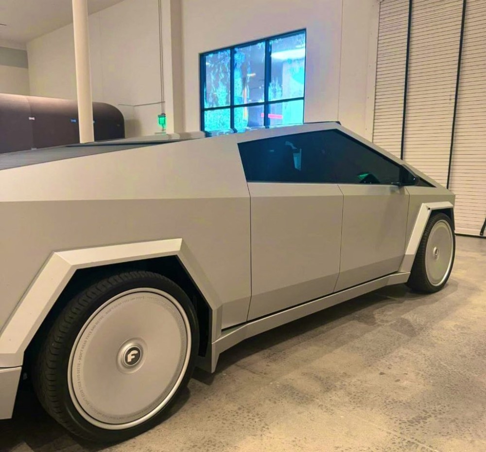 Tesla Cybertruck